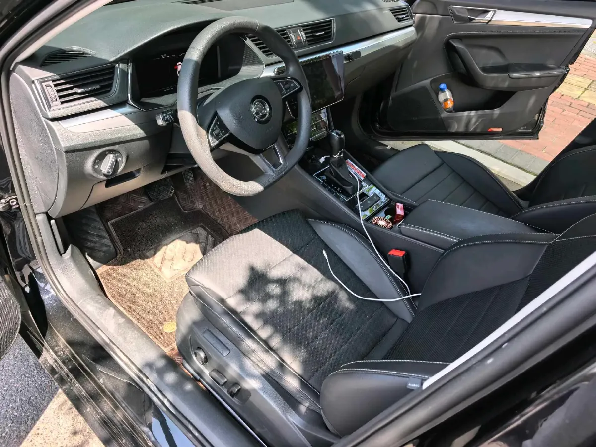 2024 Skoda Superb 1.4T 150HP L4 7DCT,autocango,china used car exporter,china ev exporter,chinese used car exporter,chinese used ev exporter