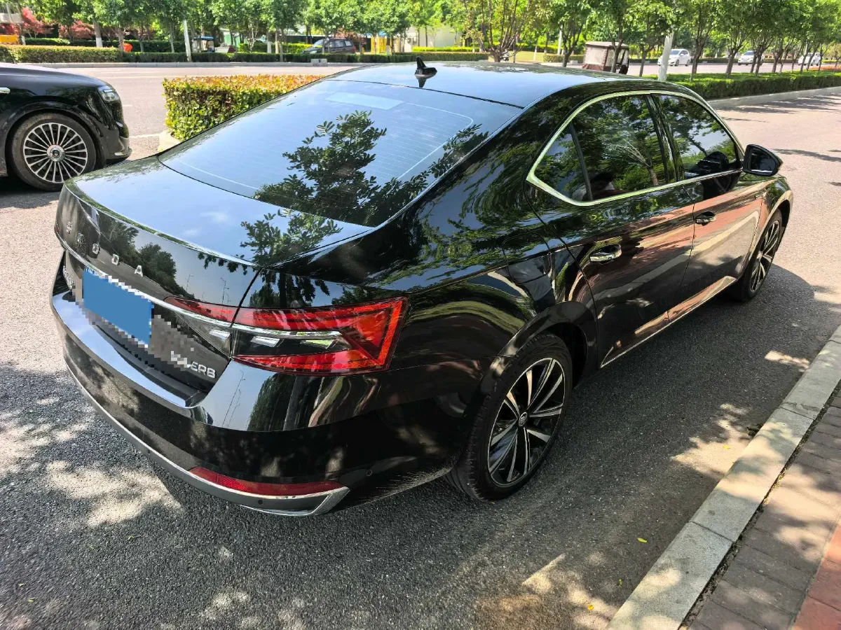 2024 Skoda Superb 1.4T 150HP L4 7DCT,autocango,china used car exporter,china ev exporter,chinese used car exporter,chinese used ev exporter