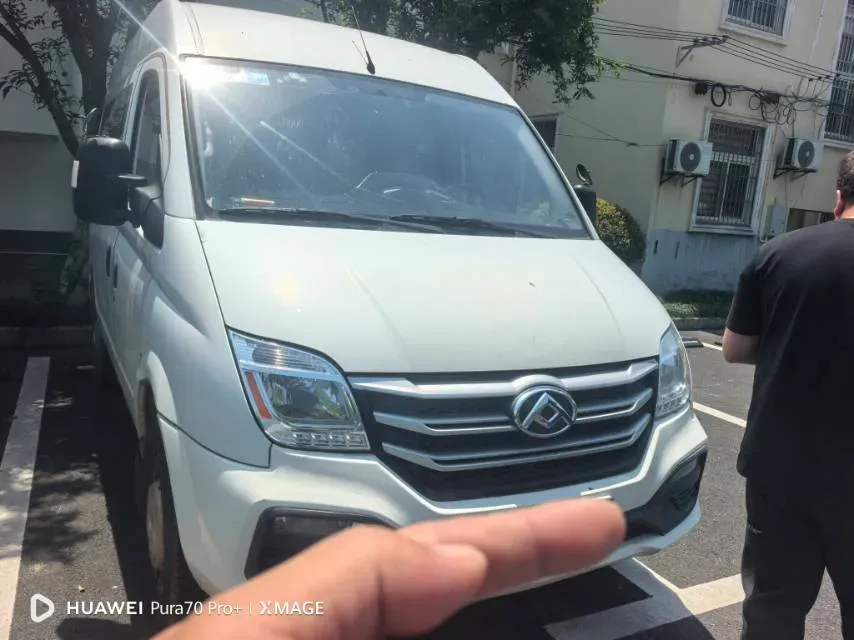 2019 MAXUS XinTu V80 2.0T 139HP L4 6MT,autocango,china used car exporter,china ev exporter,chinese used car exporter,chinese used ev exporter