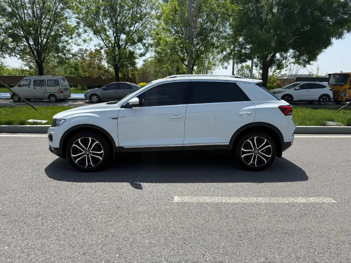 2021 Volkswagen T-Roc 1.4T 150HP L4 7DCT,autocango,china used car exporter,china ev exporter,chinese used car exporter,chinese used ev exporter