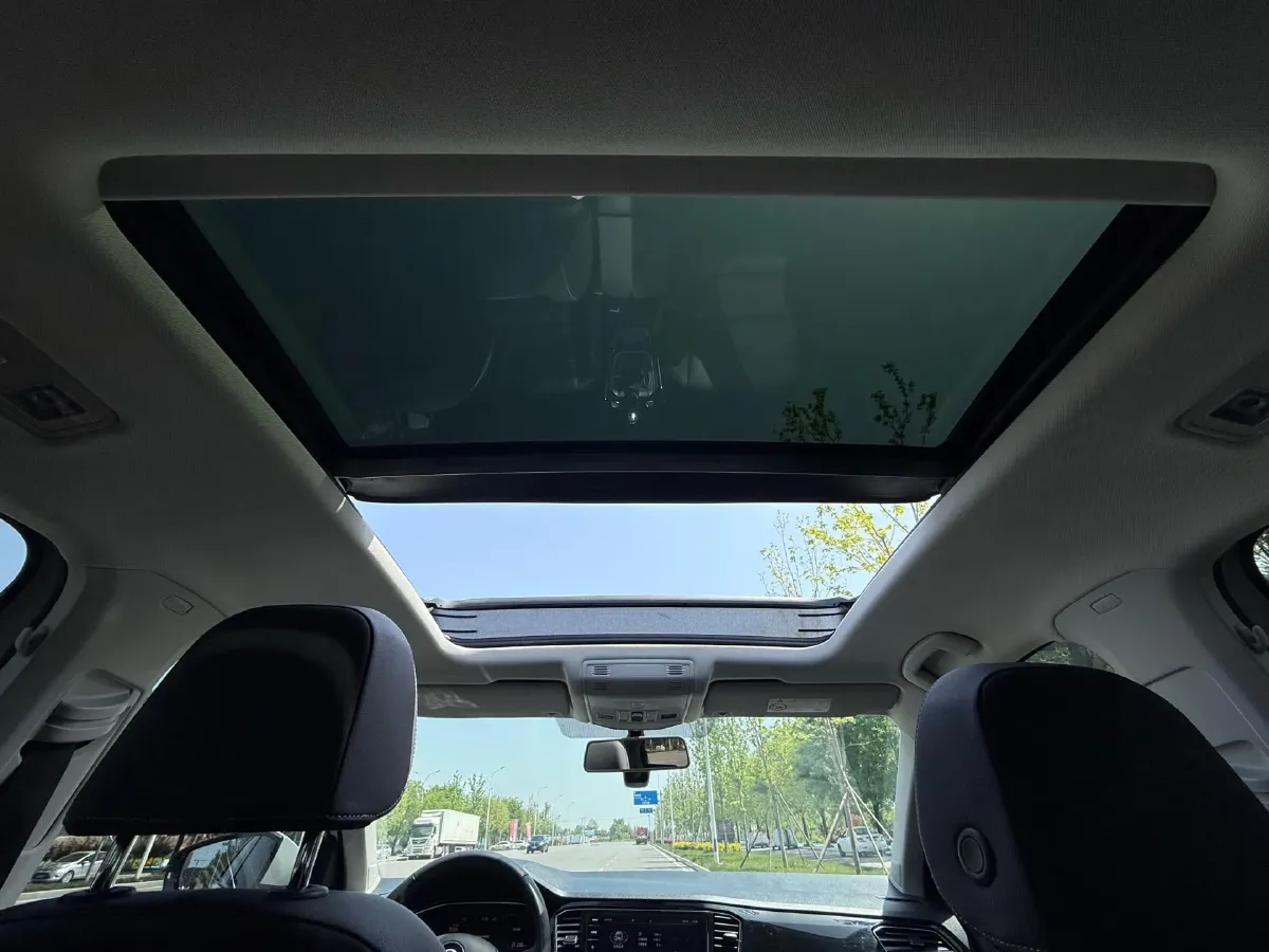 2021 Volkswagen T-Roc 1.4T 150HP L4 7DCT,autocango,china used car exporter,china ev exporter,chinese used car exporter,chinese used ev exporter