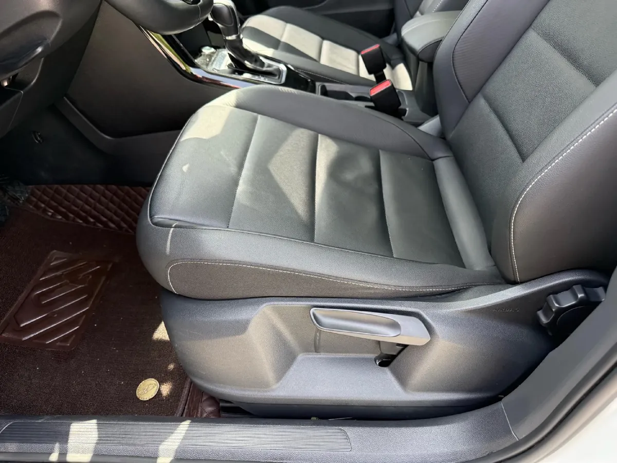 2021 Volkswagen T-Roc 1.4T 150HP L4 7DCT,autocango,china used car exporter,china ev exporter,chinese used car exporter,chinese used ev exporter