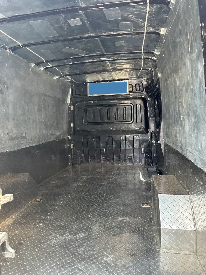 2023 MAXUS XinTu V80 2.0T 139HP L4 6MT,autocango,china used car exporter,china ev exporter,chinese used car exporter,chinese used ev exporter