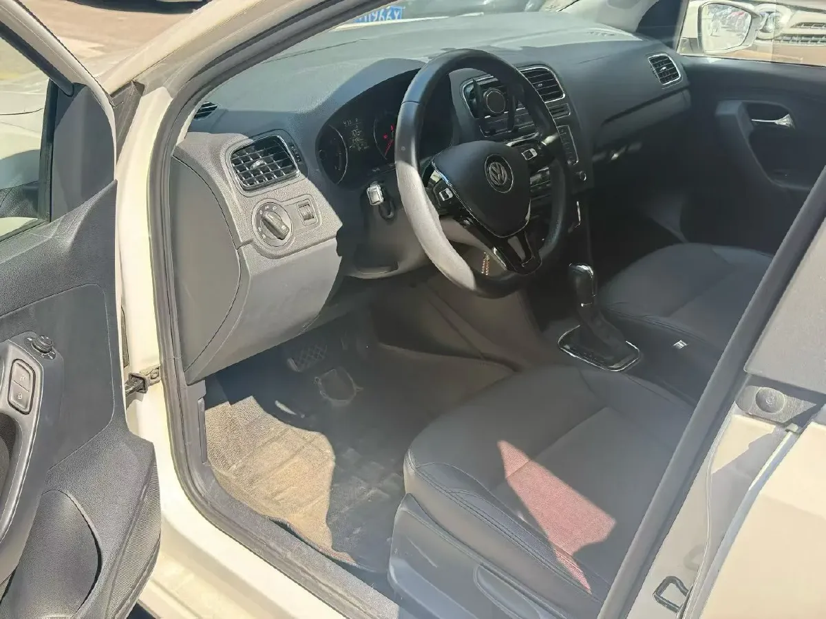 2016 Volkswagen Polo 1.6L 110HP L4 6AT,autocango,china used car exporter,china ev exporter,chinese used car exporter,chinese used ev exporter