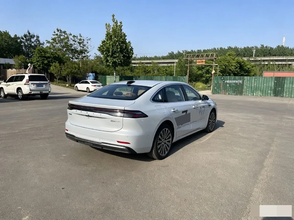 2025 Geely Galaxy A7 1.5L 112HP L4 1DHT PHEV,autocango,china used car exporter,china ev exporter,chinese used car exporter,chinese used ev exporter
