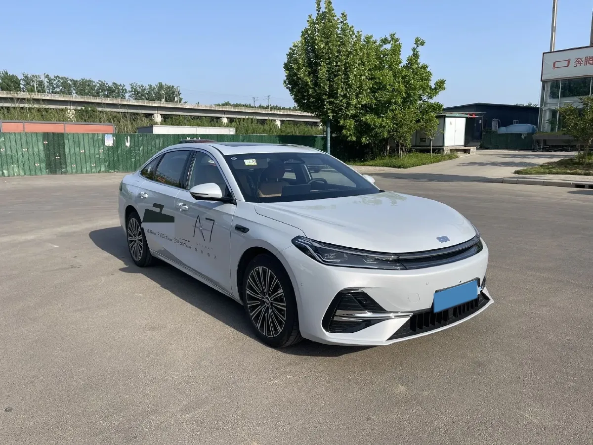 2025 Geely Galaxy A7 1.5L 112HP L4 1DHT PHEV,autocango,china used car exporter,china ev exporter,chinese used car exporter,chinese used ev exporter