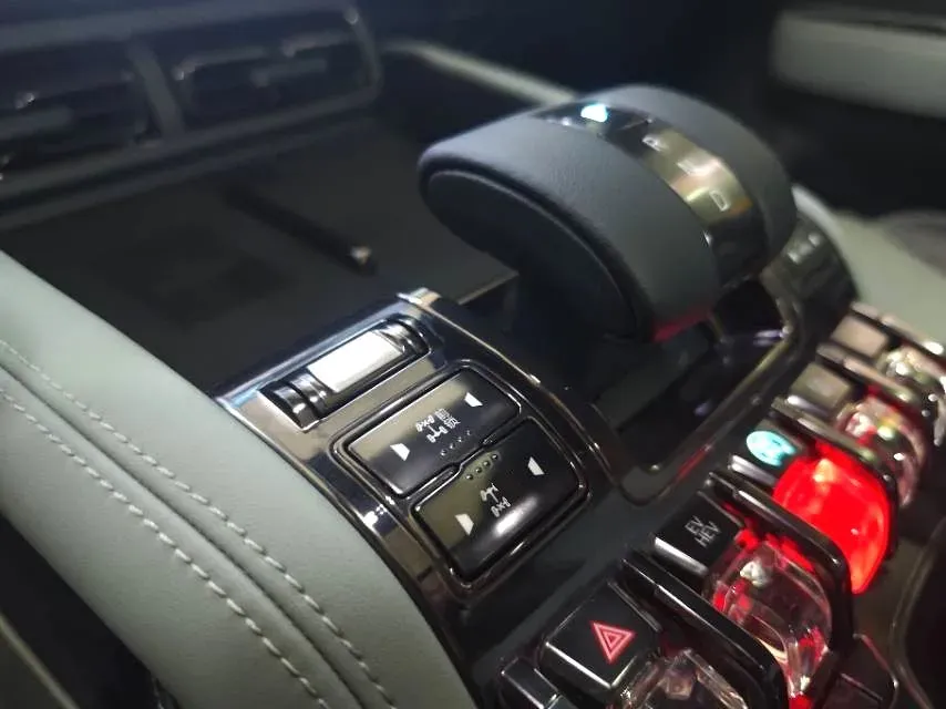 2023 FangChengBao Bao 5 1.5T 194HP L4 E-CVT PHEV 31.8KWH,autocango,china used car exporter,china ev exporter,chinese used car exporter,chinese used ev exporter