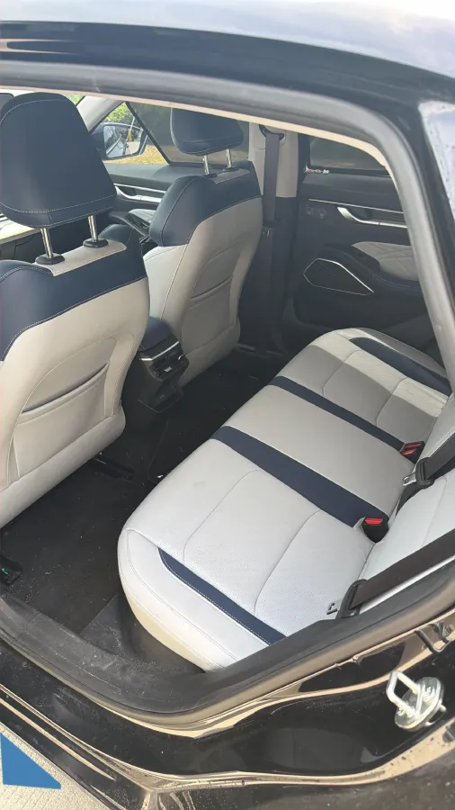 2022 Geely Emgrand 1.5L 114HP L4 CVT,autocango,china used car exporter,china ev exporter,chinese used car exporter,chinese used ev exporter