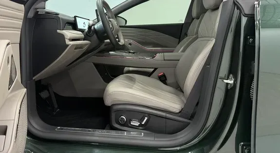 2025 Geely Galaxy Starshine 8 1.5T 163HP L4 3DHT PHEV 27.69KWH,autocango,china used car exporter,china ev exporter,chinese used car exporter,chinese used ev exporter