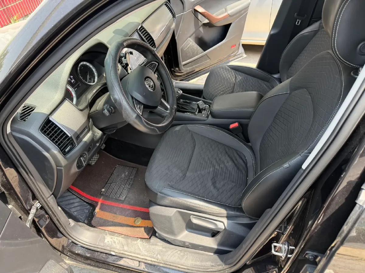 2018 Skoda Kodiak 2.0T 186HP L4 7DCT,autocango,china used car exporter,china ev exporter,chinese used car exporter,chinese used ev exporter