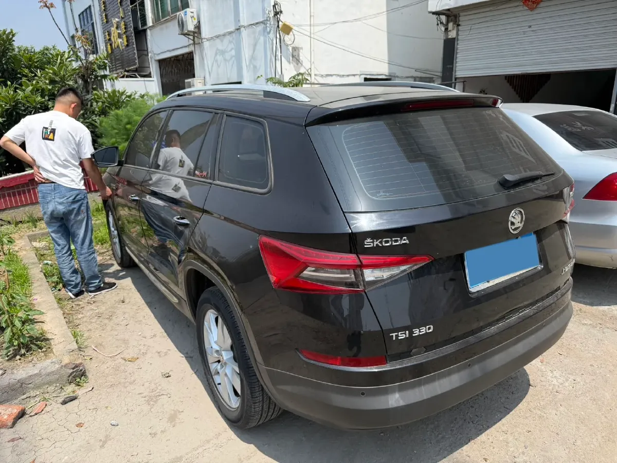 2018 Skoda Kodiak 2.0T 186HP L4 7DCT,autocango,china used car exporter,china ev exporter,chinese used car exporter,chinese used ev exporter