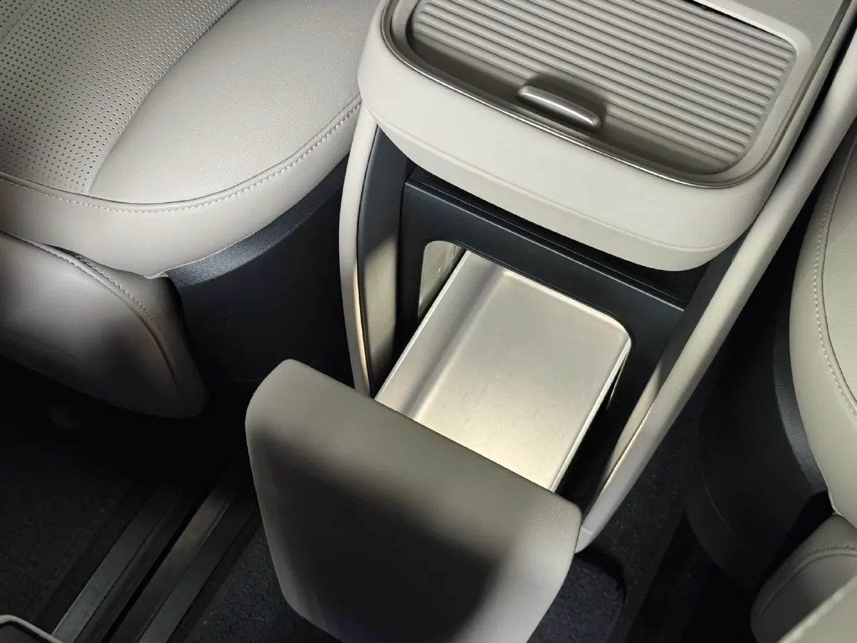 2023 NIO EC7 BEV 100KWH,autocango,china used car exporter,china ev exporter,chinese used car exporter,chinese used ev exporter