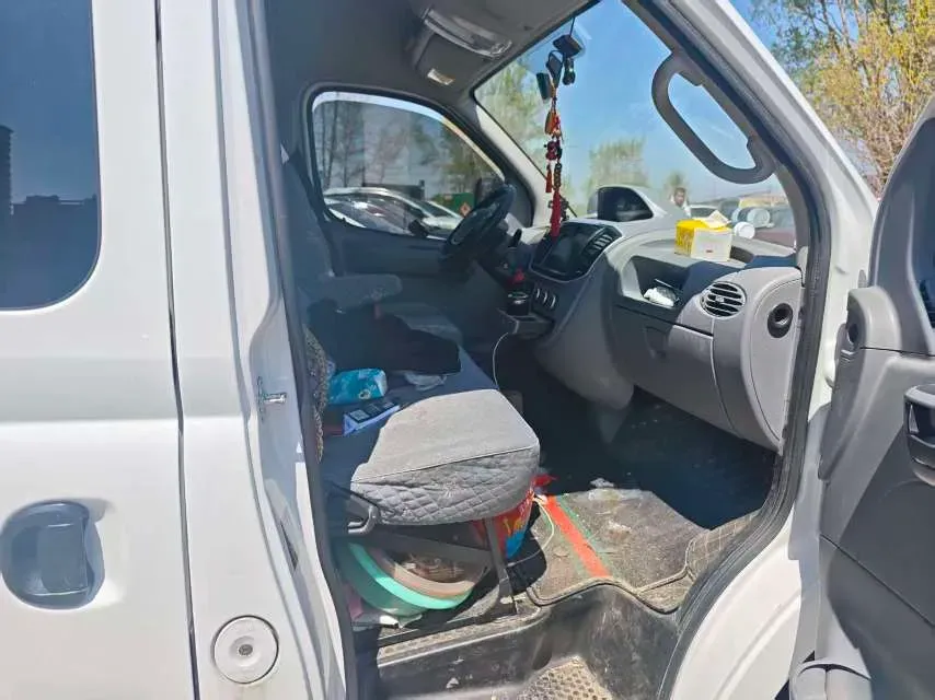 2015 MAXUS XinTu V80 2.5T 136HP L4 5MT,autocango,china used car exporter,china ev exporter,chinese used car exporter,chinese used ev exporter