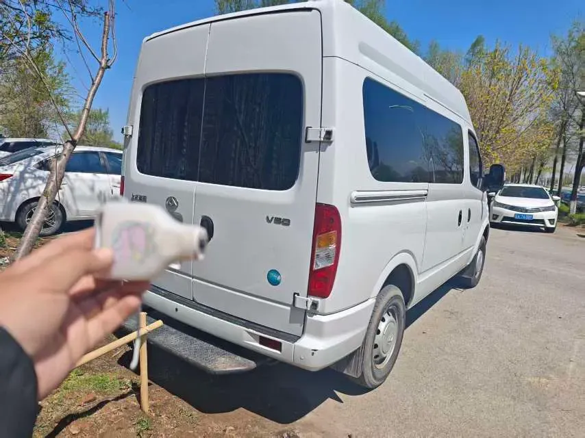 2015 MAXUS XinTu V80 2.5T 136HP L4 5MT,autocango,china used car exporter,china ev exporter,chinese used car exporter,chinese used ev exporter