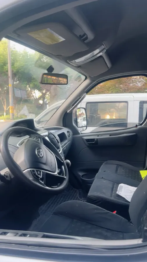 2020 MAXUS XinTu V80 2.5T 136HP L4 6MT,autocango,china used car exporter,china ev exporter,chinese used car exporter,chinese used ev exporter