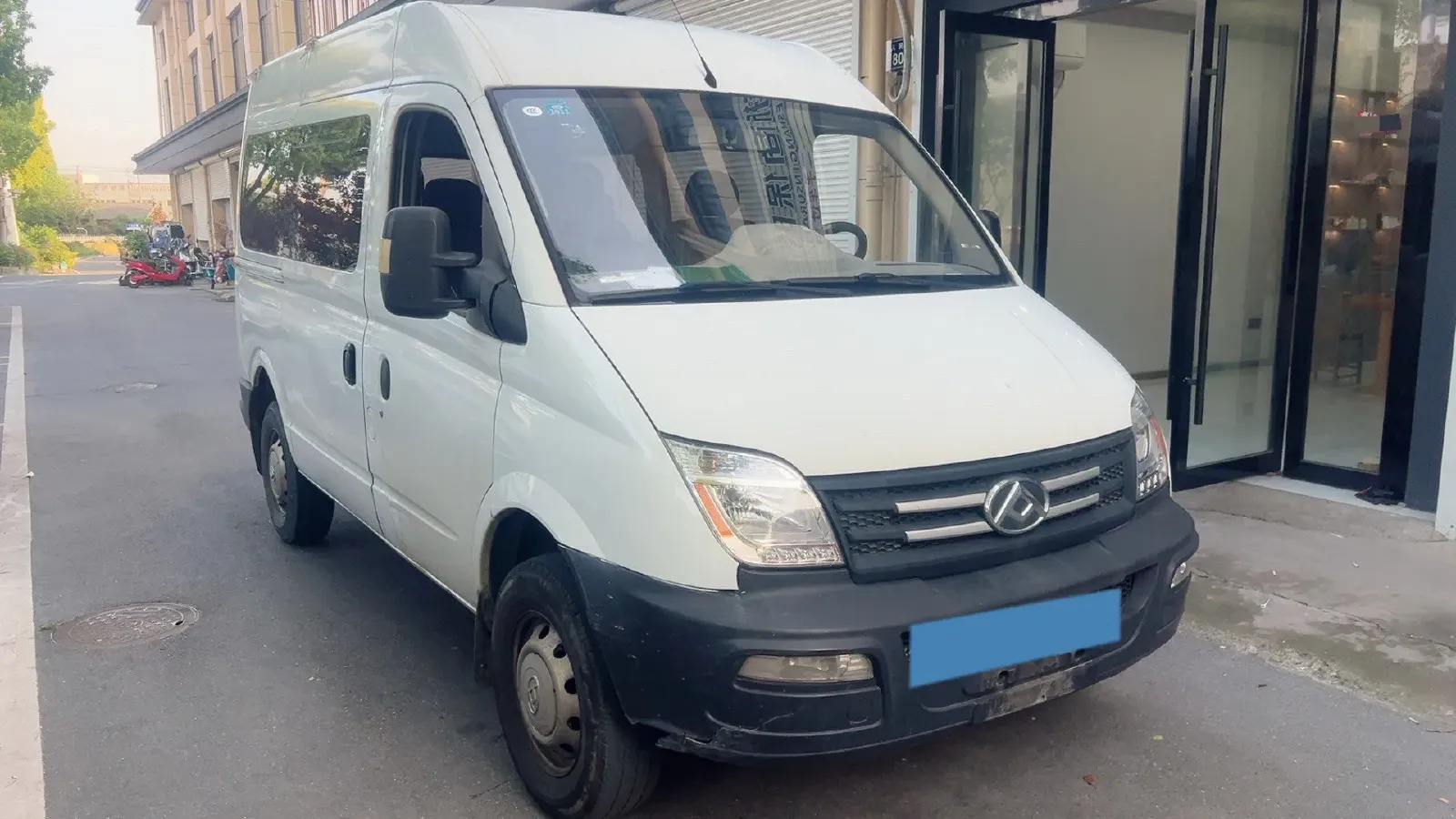 2020 MAXUS XinTu V80 2.5T 136HP L4 6MT,autocango,china used car exporter,china ev exporter,chinese used car exporter,chinese used ev exporter