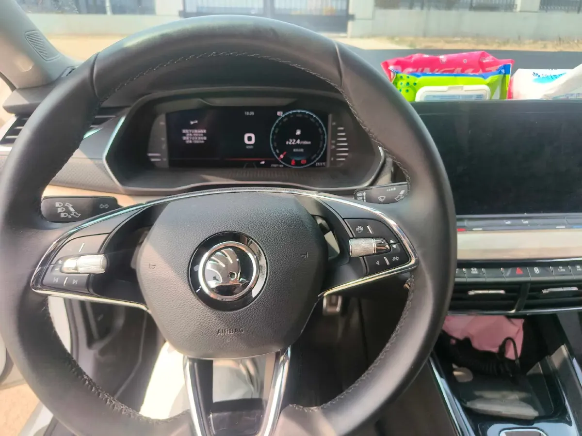 2022 Skoda Octavia 1.4T 150HP L4 7DCT,autocango,china used car exporter,china ev exporter,chinese used car exporter,chinese used ev exporter