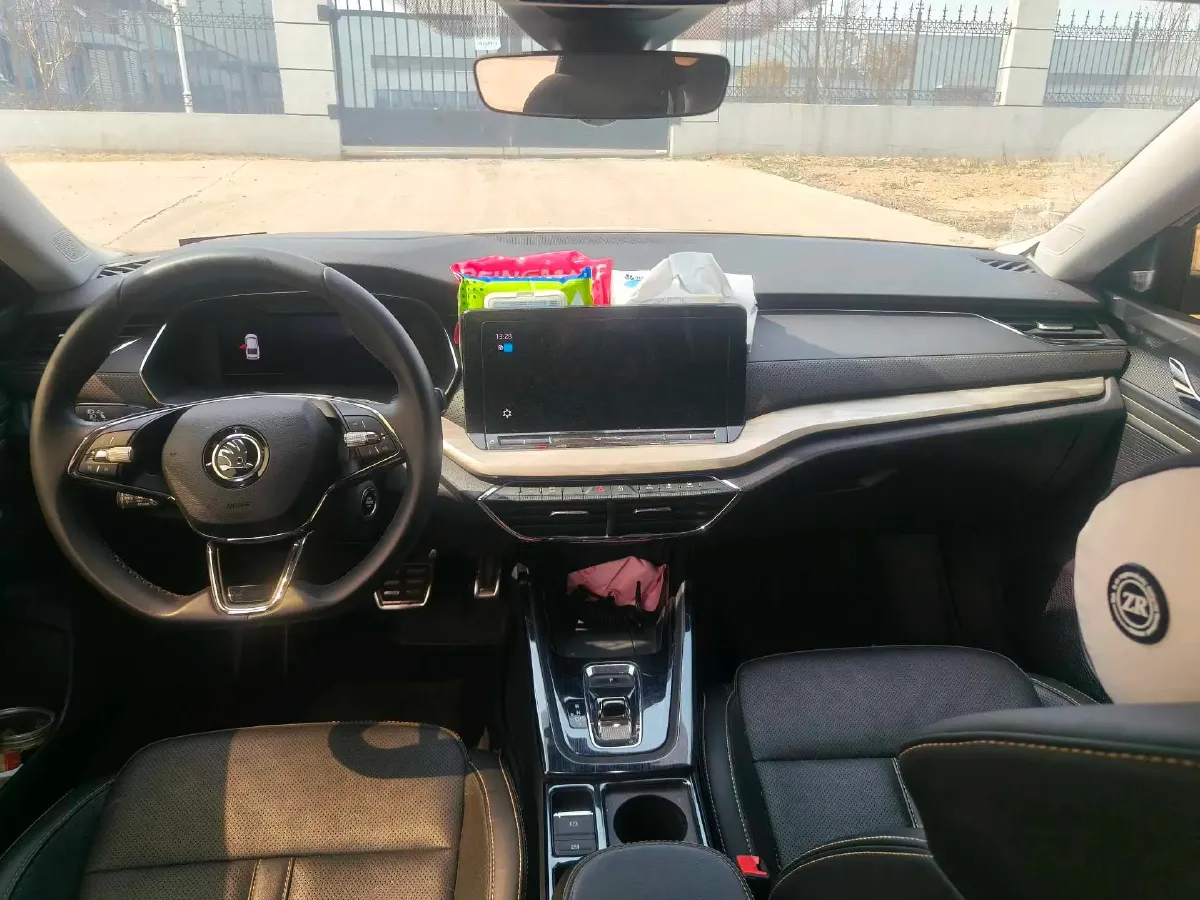 2022 Skoda Octavia 1.4T 150HP L4 7DCT,autocango,china used car exporter,china ev exporter,chinese used car exporter,chinese used ev exporter