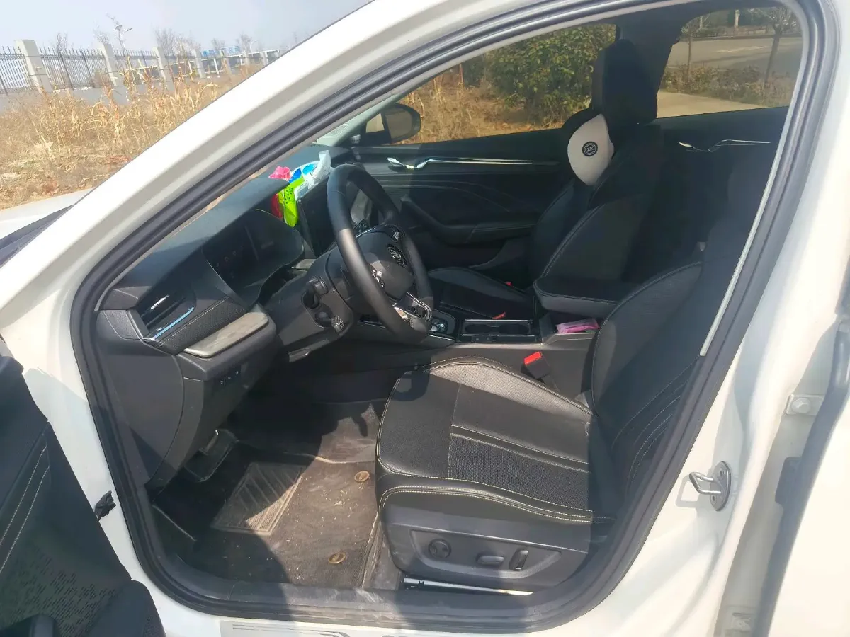 2022 Skoda Octavia 1.4T 150HP L4 7DCT,autocango,china used car exporter,china ev exporter,chinese used car exporter,chinese used ev exporter