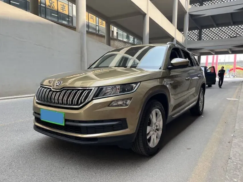 2018 Skoda Kodiak 2.0T 186HP L4 7DCT,autocango,china used car exporter,china ev exporter,chinese used car exporter,chinese used ev exporter