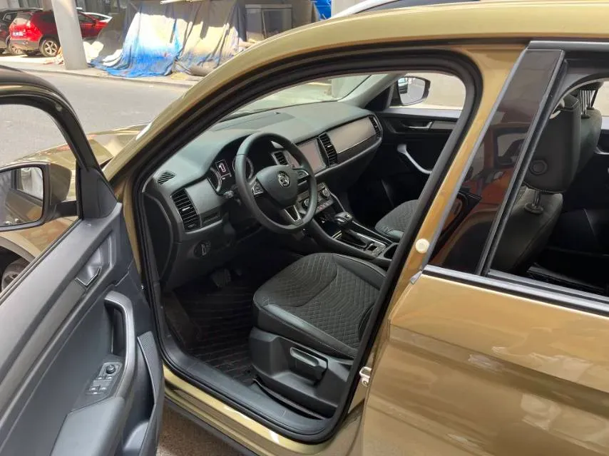 2018 Skoda Kodiak 2.0T 186HP L4 7DCT,autocango,china used car exporter,china ev exporter,chinese used car exporter,chinese used ev exporter