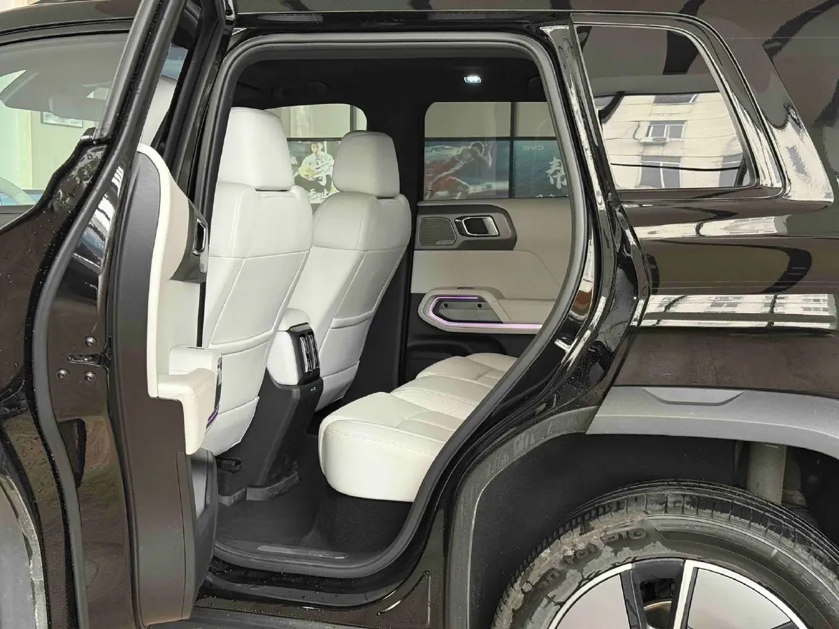 2025 FangChengBao Tai 3 BEV,autocango,china used car exporter,china ev exporter,chinese used car exporter,chinese used ev exporter