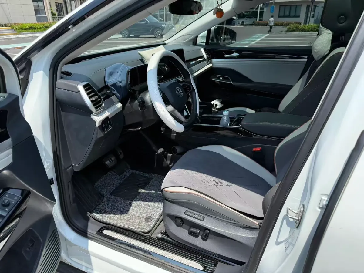 2022 ARCFOX αT BEV 94.5KWH,autocango,china used car exporter,china ev exporter,chinese used car exporter,chinese used ev exporter