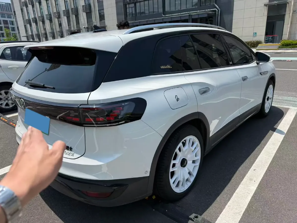 2022 ARCFOX αT BEV 94.5KWH,autocango,china used car exporter,china ev exporter,chinese used car exporter,chinese used ev exporter