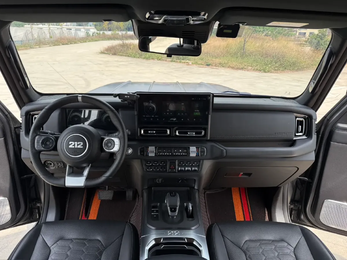 2024 212 212 T01 2.0T 252HP L4 8AT,autocango,china used car exporter,china ev exporter,chinese used car exporter,chinese used ev exporter