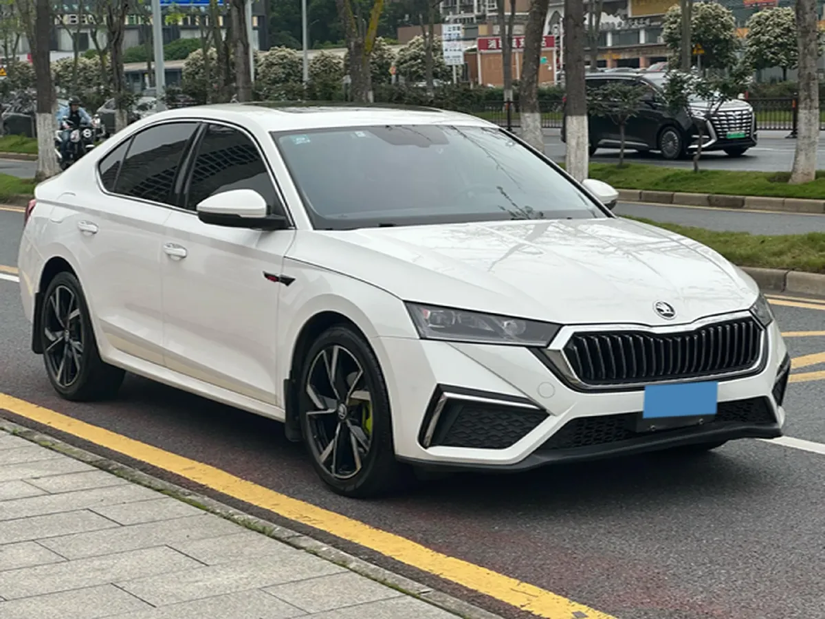 2022 Skoda Octavia 1.4T 150HP L4 7DCT,autocango,china used car exporter,china ev exporter,chinese used car exporter,chinese used ev exporter