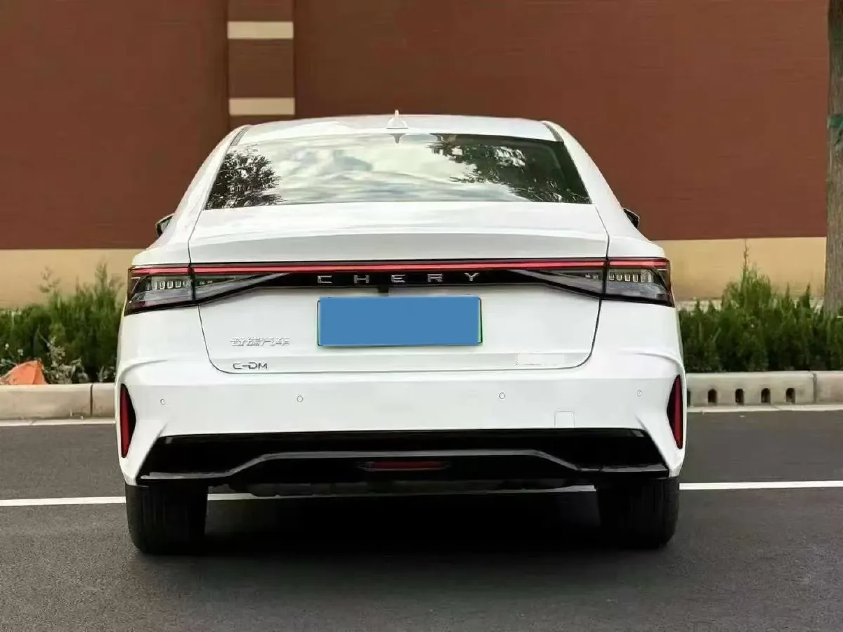 2024 Fulwin FulwinA8 1.5T 156HP L4 1DHT PHEV 18.3KWH,autocango,china used car exporter,china ev exporter,chinese used car exporter,chinese used ev exporter