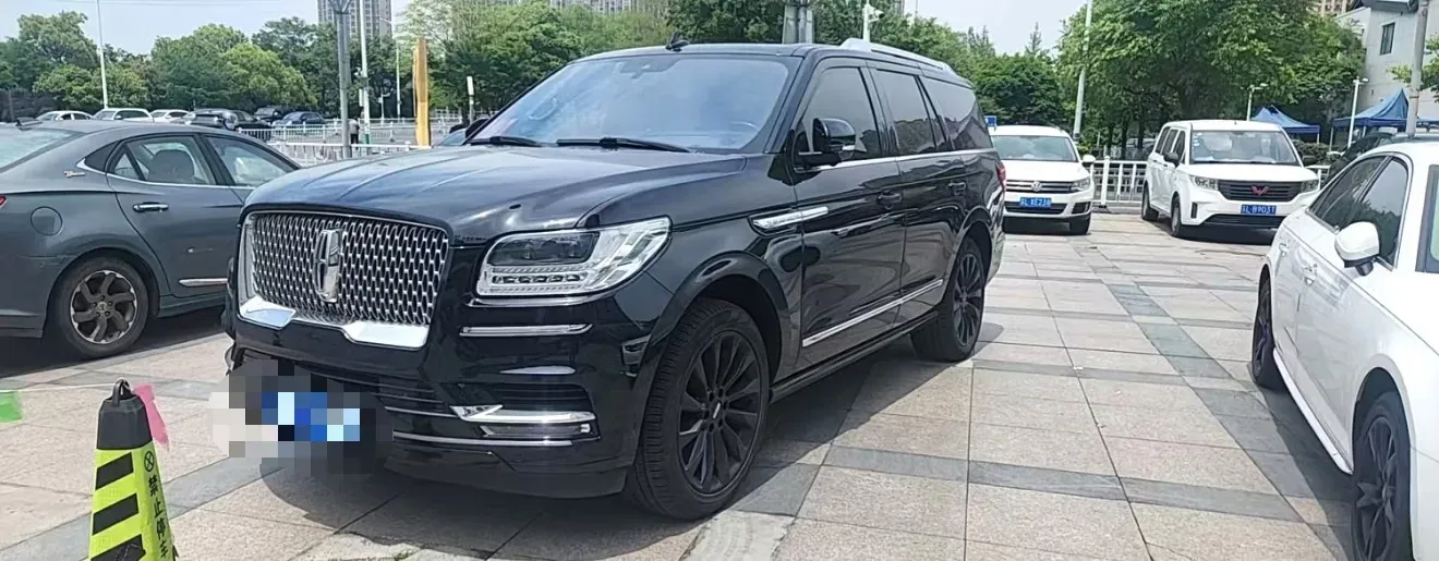 2018 Lincoln Navigator 3.5T 415HP V6 10AT,autocango,china used car exporter,china ev exporter,chinese used car exporter,chinese used ev exporter