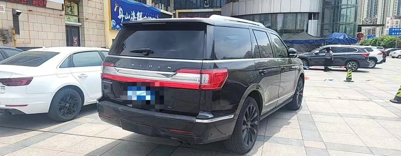 2018 Lincoln Navigator 3.5T 415HP V6 10AT,autocango,china used car exporter,china ev exporter,chinese used car exporter,chinese used ev exporter