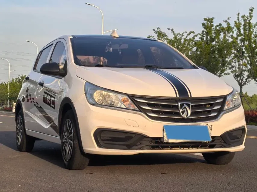 2016 BaoJun 310 1.2L 82HP L4 5MT,autocango,china used car exporter,china ev exporter,chinese used car exporter,chinese used ev exporter