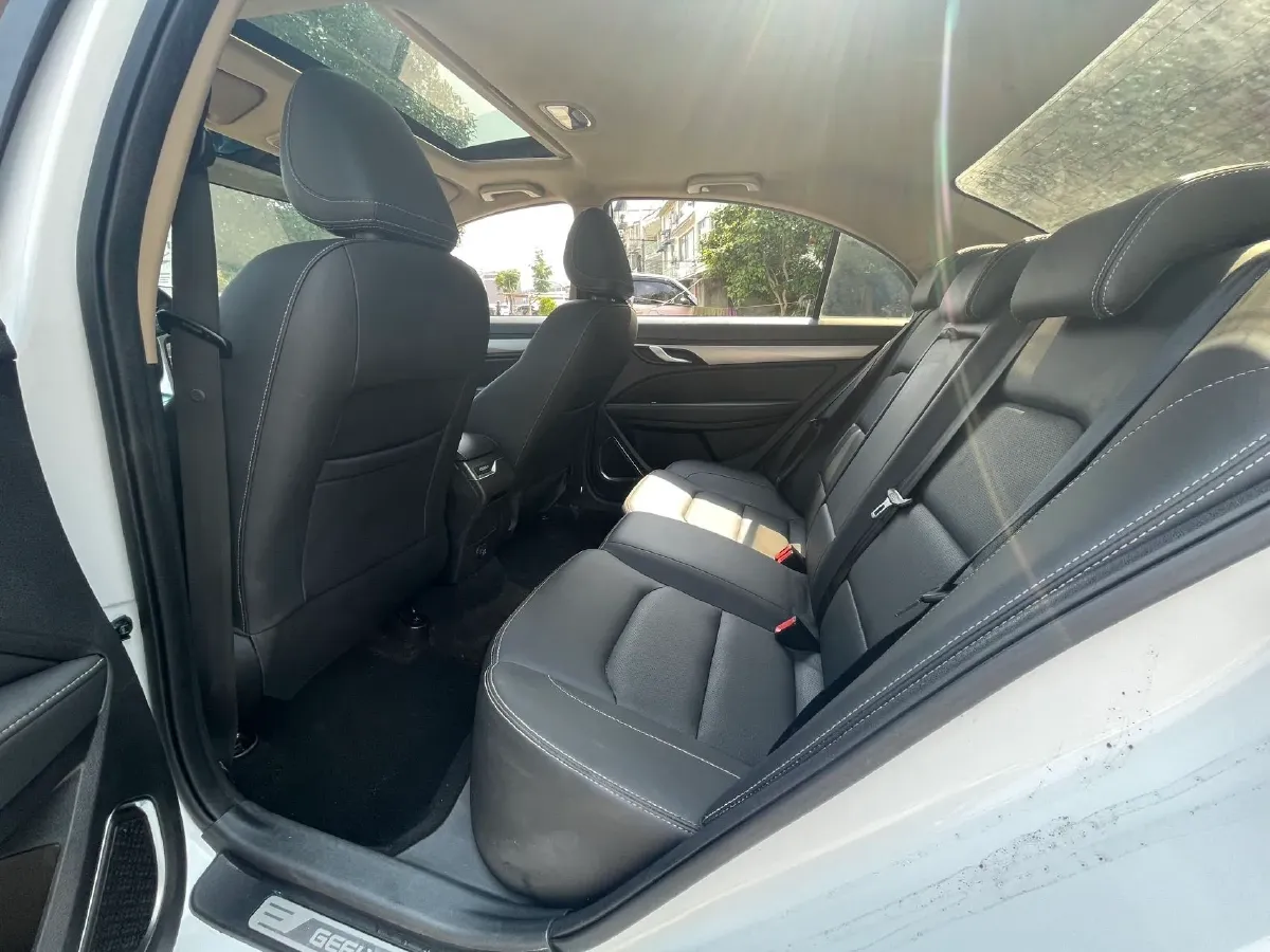 2018 Geely Emgrand 1.5L 109HP L4 5MT,autocango,china used car exporter,china ev exporter,chinese used car exporter,chinese used ev exporter