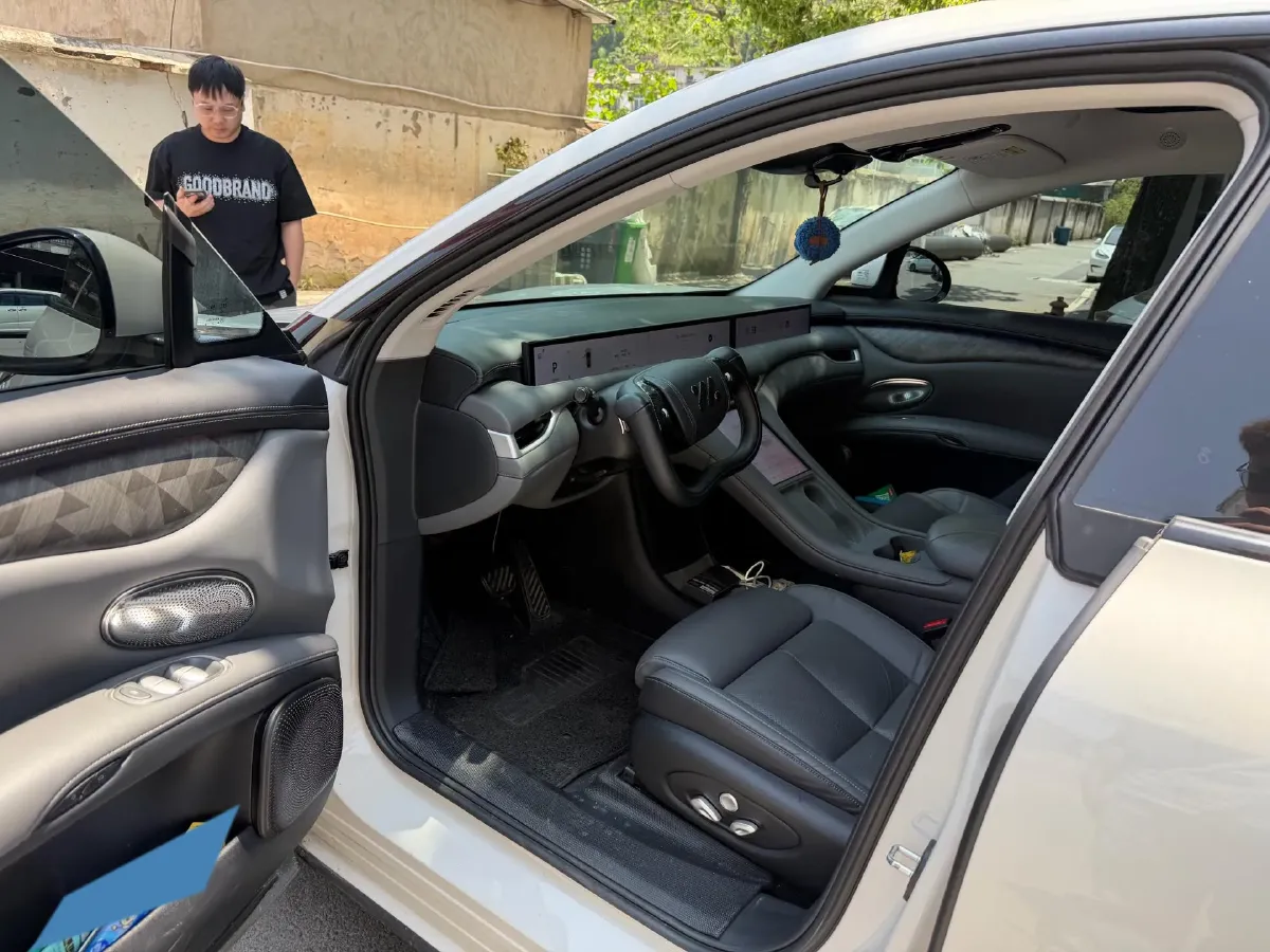 2023 IM LS6 BEV 90KWH,autocango,china used car exporter,china ev exporter,chinese used car exporter,chinese used ev exporter