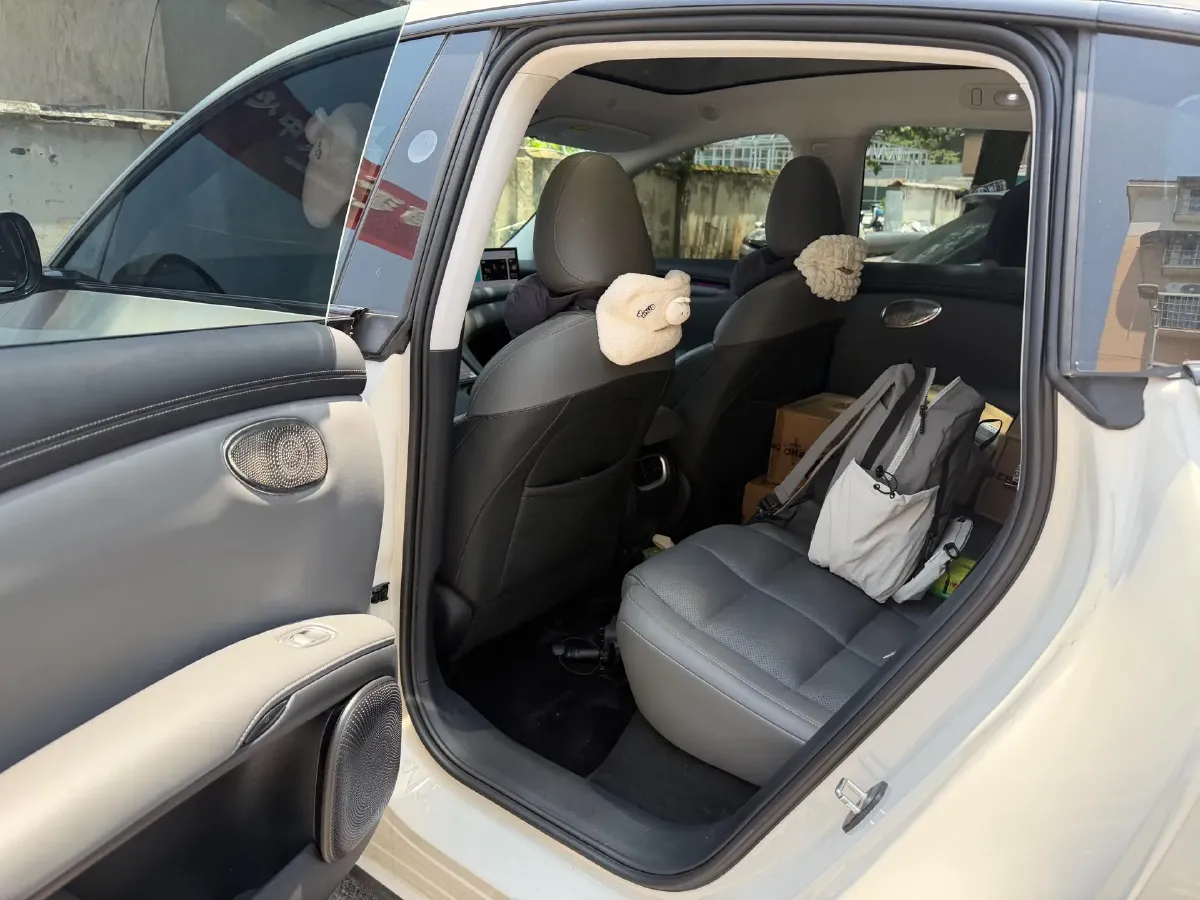 2023 IM LS6 BEV 90KWH,autocango,china used car exporter,china ev exporter,chinese used car exporter,chinese used ev exporter