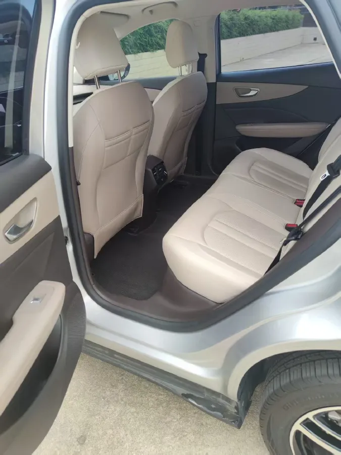 2025 MG MG ES5 BEV 49.1KWH,autocango,china used car exporter,china ev exporter,chinese used car exporter,chinese used ev exporter