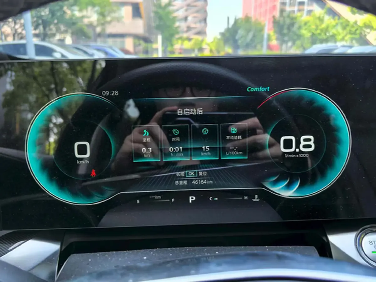 2022 Roewe RX5 MAX 1.5T 181HP L4 6AT,autocango,china used car exporter,china ev exporter,chinese used car exporter,chinese used ev exporter