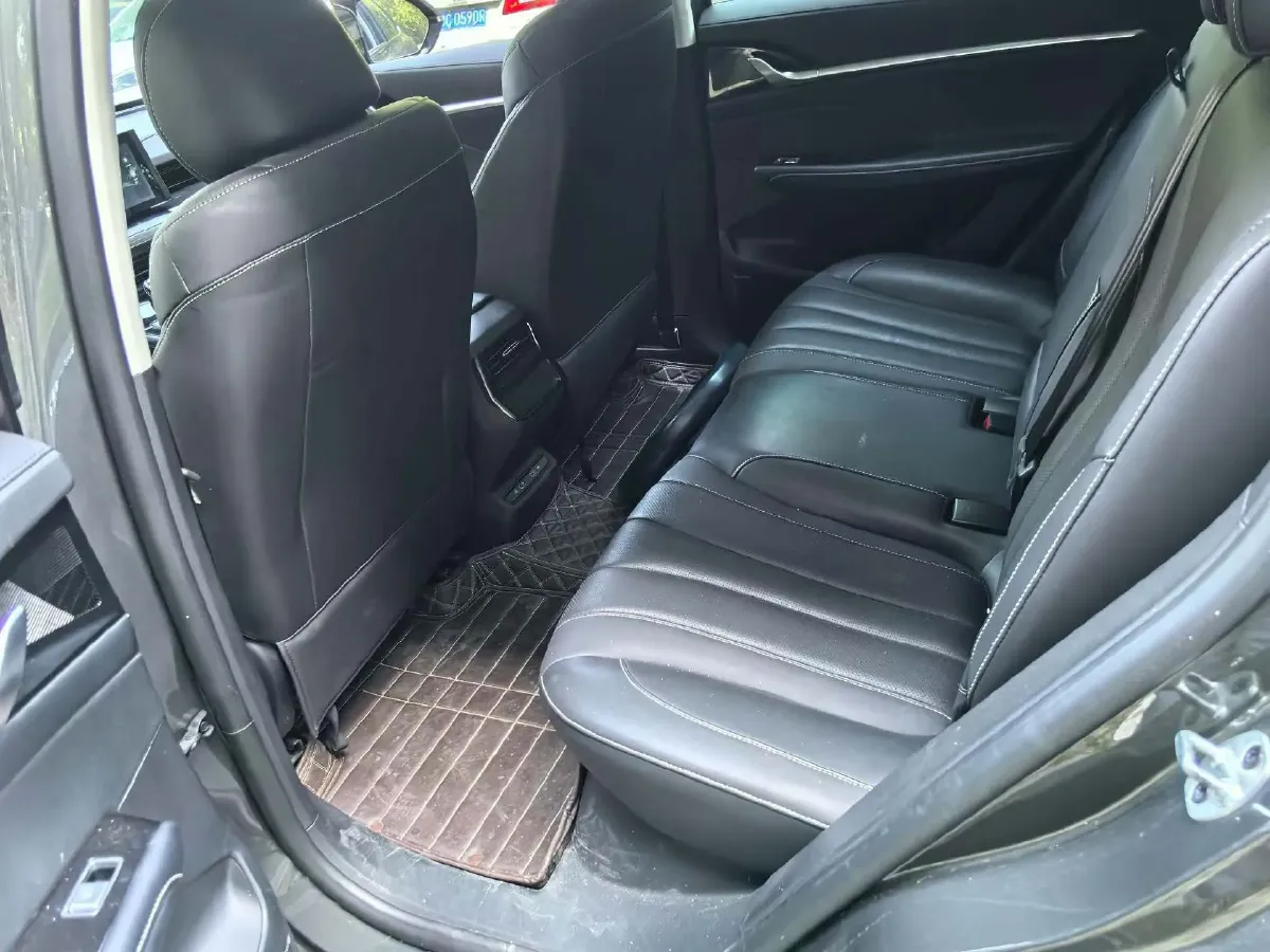 2022 Roewe RX5 MAX 1.5T 181HP L4 6AT,autocango,china used car exporter,china ev exporter,chinese used car exporter,chinese used ev exporter