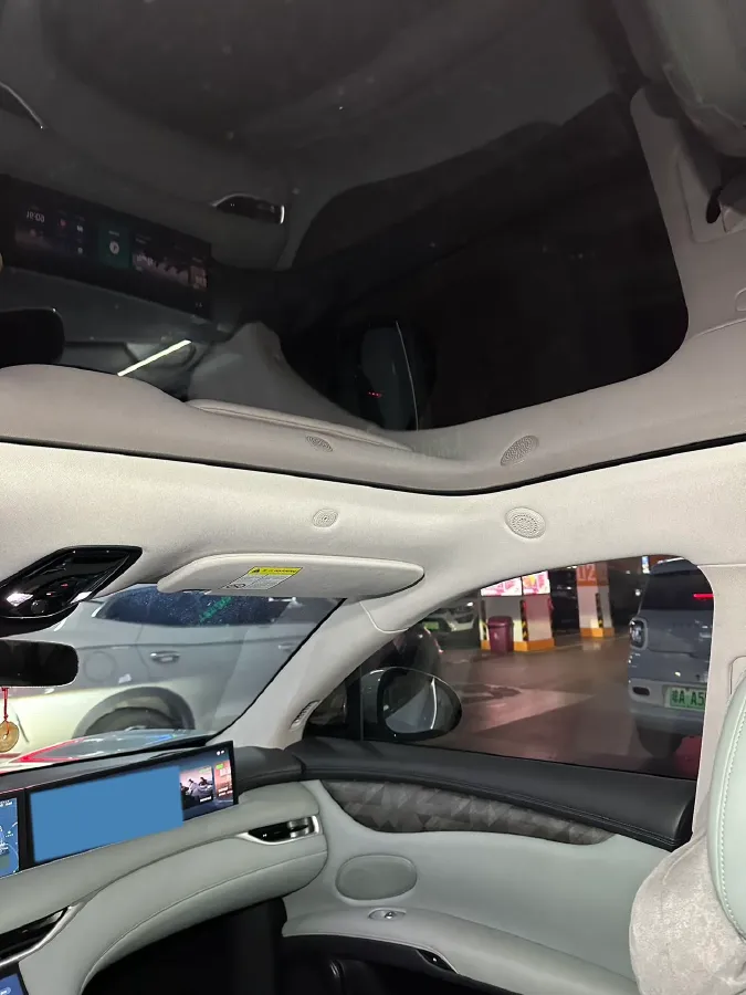 2023 IM LS6 BEV 71KWH,autocango,china used car exporter,china ev exporter,chinese used car exporter,chinese used ev exporter