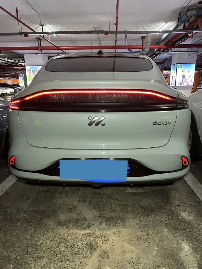 2023 IM LS6 BEV 71KWH,autocango,china used car exporter,china ev exporter,chinese used car exporter,chinese used ev exporter