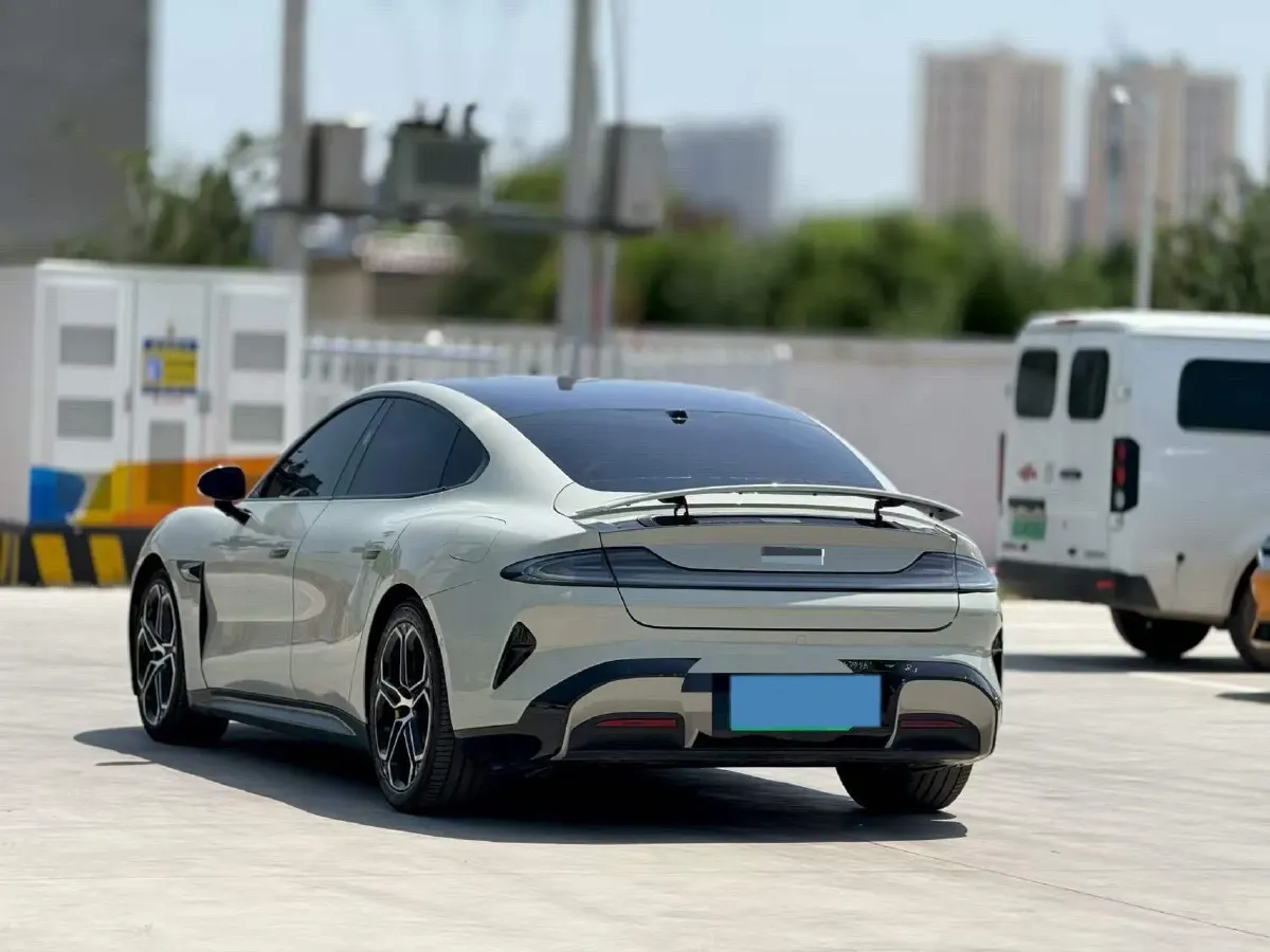 2024 MI SU7 BEV 101KWH,autocango,china used car exporter,china ev exporter,chinese used car exporter,chinese used ev exporter