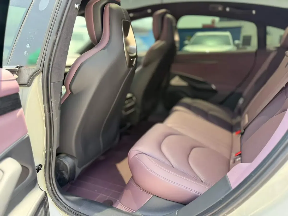 2024 MI SU7 BEV 101KWH,autocango,china used car exporter,china ev exporter,chinese used car exporter,chinese used ev exporter