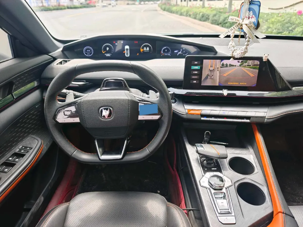 2022 ChangAn UNI-V 1.5T 188HP L4 7DCT,autocango,china used car exporter,china ev exporter,chinese used car exporter,chinese used ev exporter