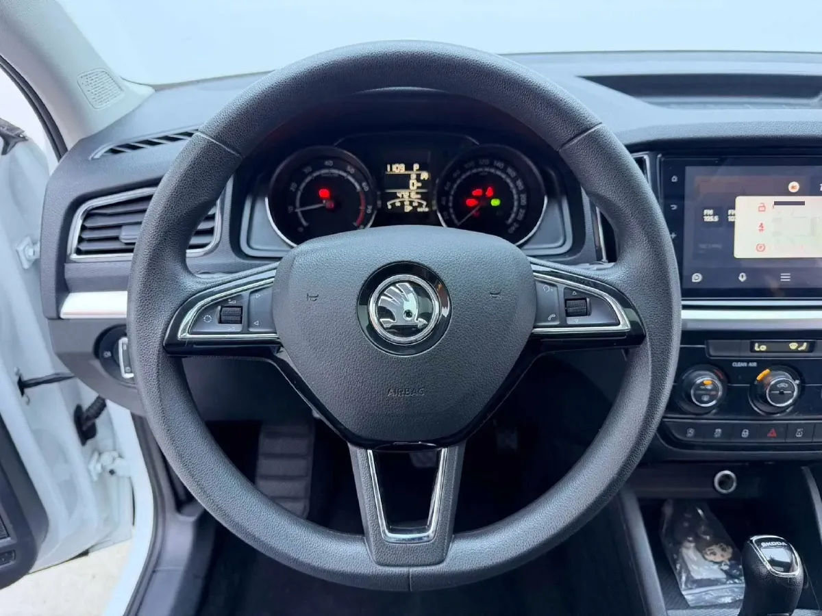 2023 Skoda Kamiq 1.5L 112HP L4 6AT,autocango,china used car exporter,china ev exporter,chinese used car exporter,chinese used ev exporter