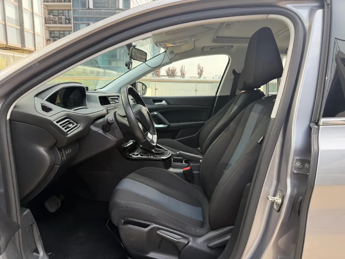 2016 Peugeot 308 1.6L 117HP L4 6AT,autocango,china used car exporter,china ev exporter,chinese used car exporter,chinese used ev exporter