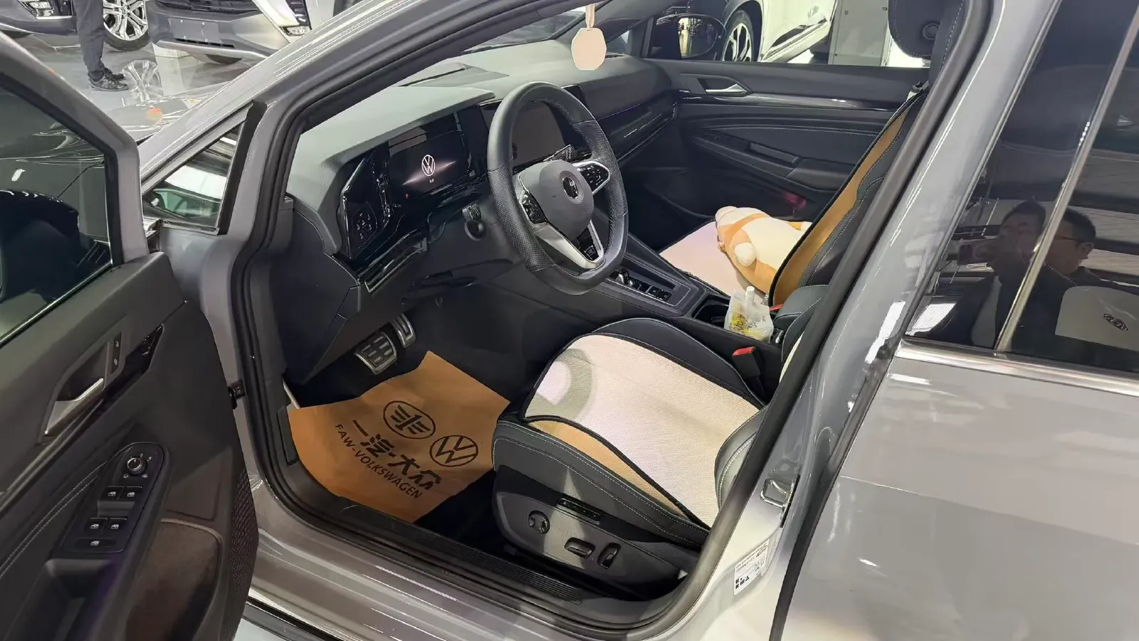 2021 Volkswagen Golf 1.4T 150HP L4 7DCT,autocango,china used car exporter,china ev exporter,chinese used car exporter,chinese used ev exporter