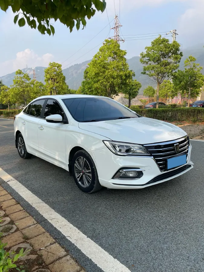 2019 Roewe i5 1.5L 120HP L4 5MT,autocango,china used car exporter,china ev exporter,chinese used car exporter,chinese used ev exporter