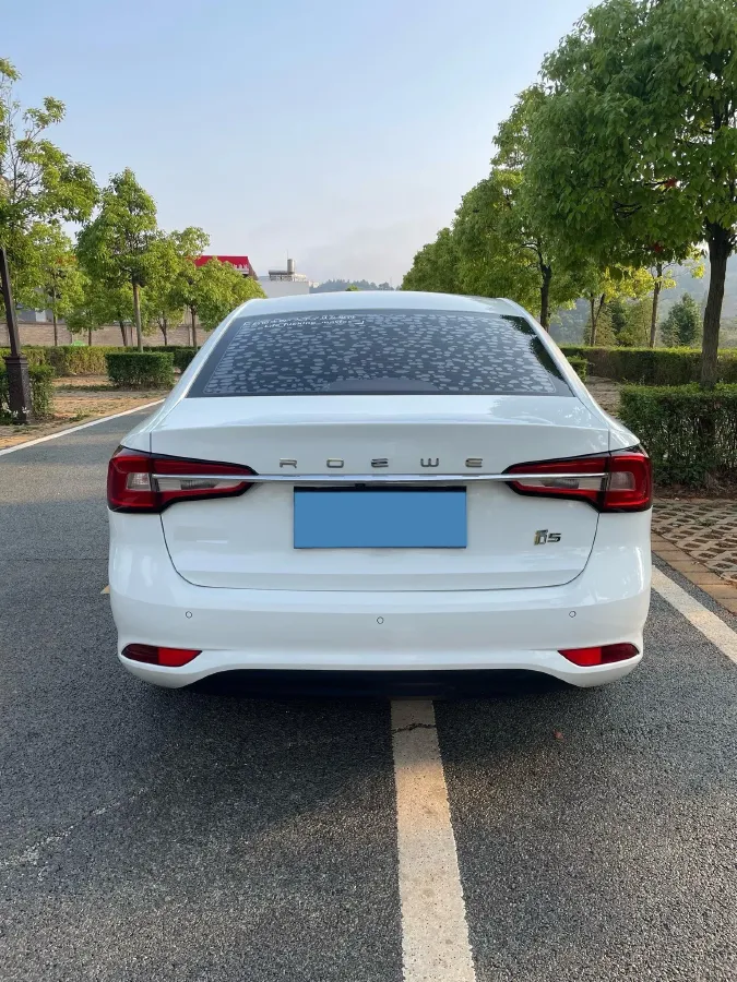 2019 Roewe i5 1.5L 120HP L4 5MT,autocango,china used car exporter,china ev exporter,chinese used car exporter,chinese used ev exporter